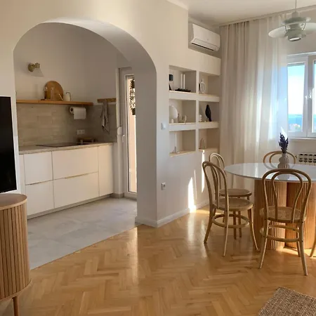 Apartment Seaside Split